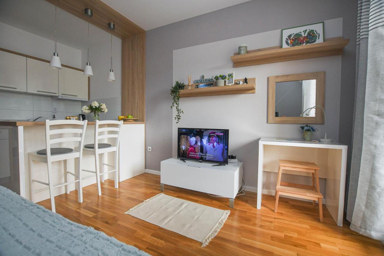 Apartment Plaza Kladovo Buitenkant foto